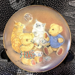 Limited Edition kittens  bears   Franklin Mint Heirloom Recommendation Bubble Buddies  signed limited edition 20 cm collector&#39;s plate vgc