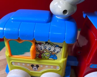 ヴィンテージディズニーおもちゃの列車：ミッキーマウス、ドナルド