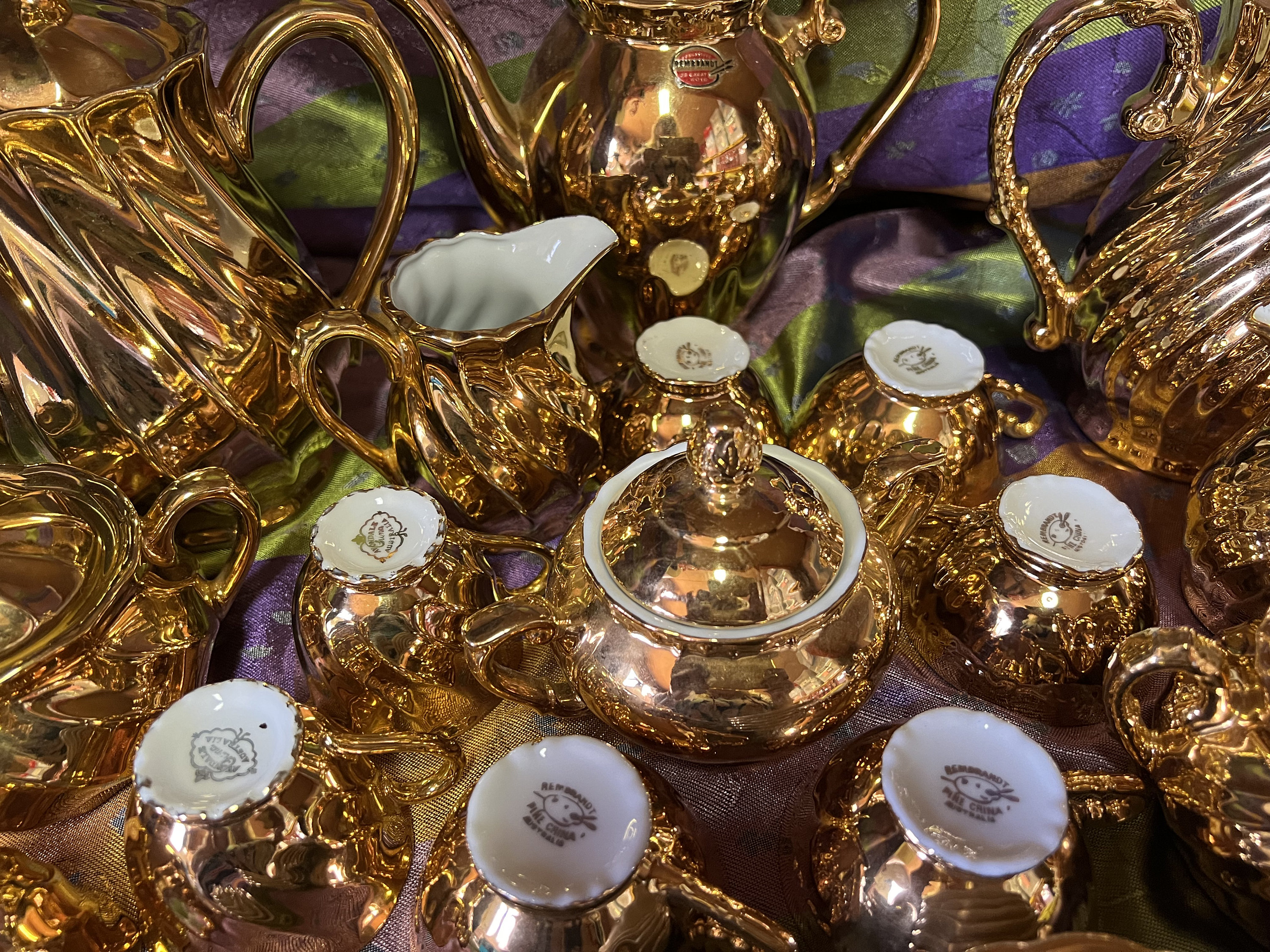 22k Gold Plated Australian Pottery Rembrandt Avondale St. Kilda 34