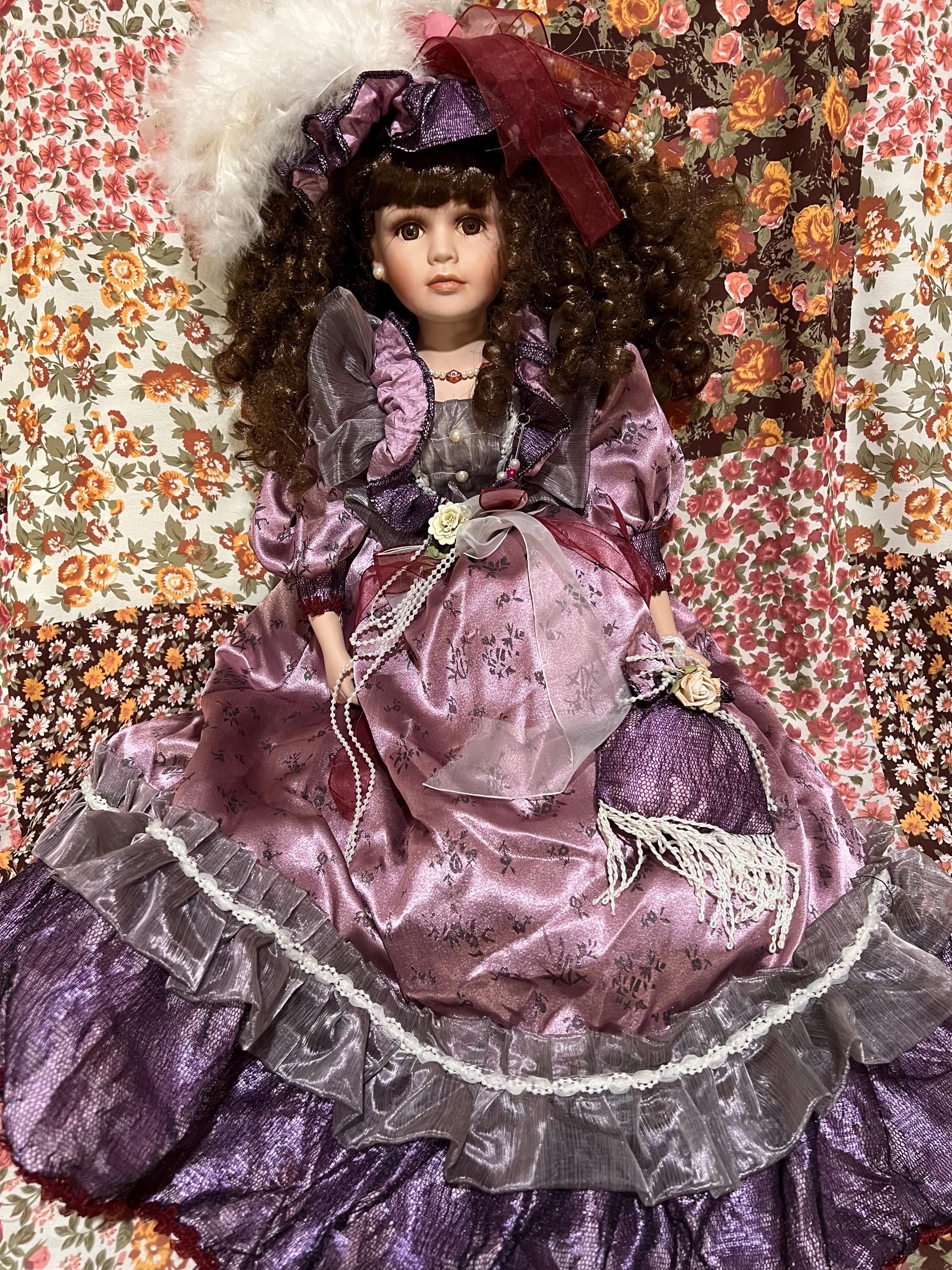 Vintage Copperart Victorian Porcelain Doll: 80s Collectible, 60cm