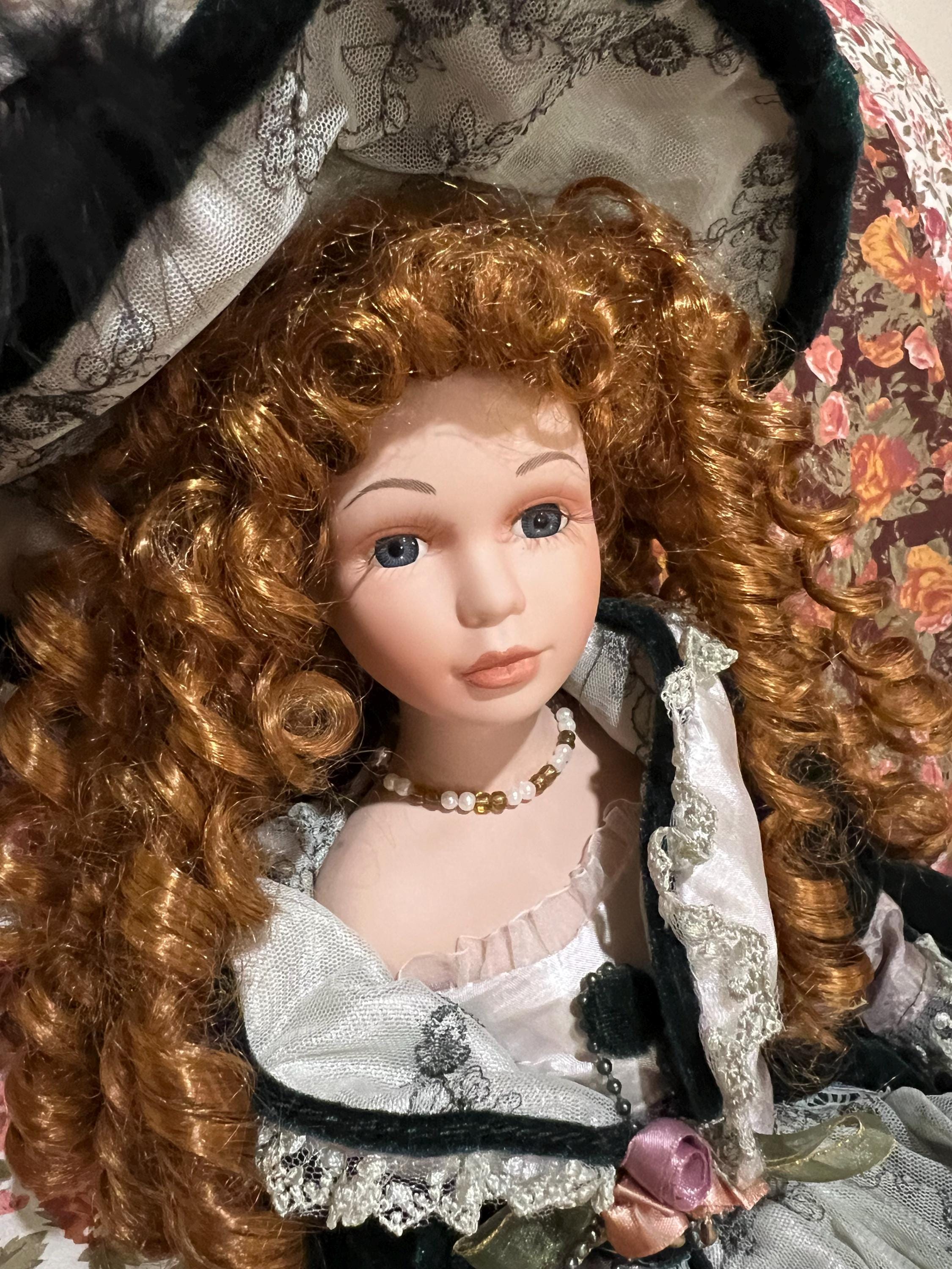 ヴィンテージ コッパーアート 磁器人形：ビクトリア朝のグリーン