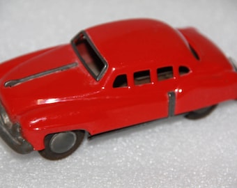Vintage Tin Toy Car: 1940s Japanese Retro Collectible (13cm Friction Car)