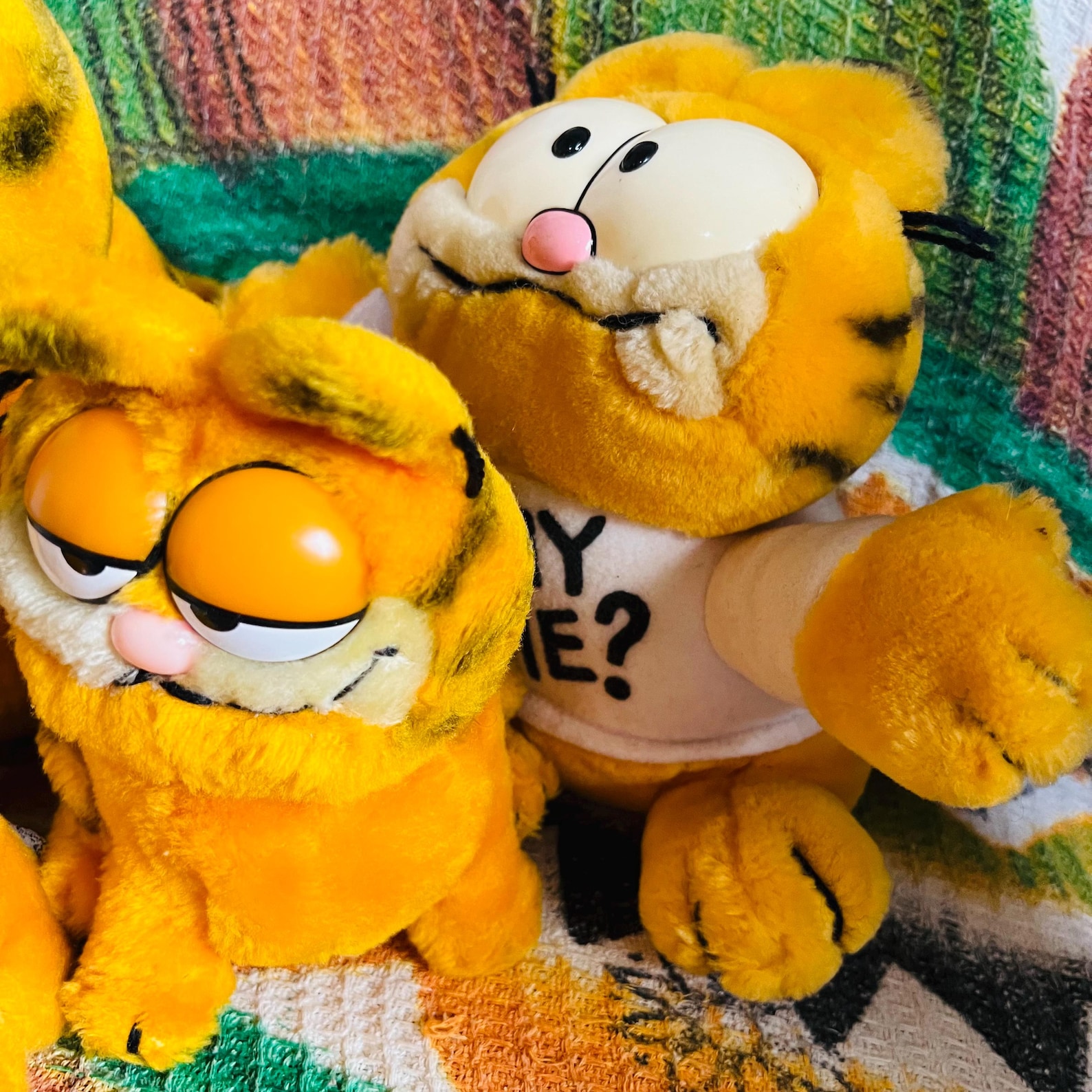 Set Of 4 Vintage 1981 Garfield Plush Toys Large Medium Small set-of-4-vintage-1981-garfield-plush-toys-large-medium-small