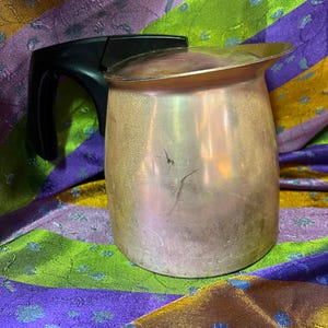 Vintage Jason Polypot Coffee Pot – Bakelite Handle, Anodised Peach Pink, Retro Caravan / Camping Teapot