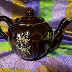 Little Teapot  made in Japan hand painted vintage ceramic tea pot tea for one  embellished with tiny flowers tea pot with lid Japanese t pot