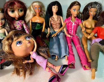 bulk dolls 8 dolls Barbie Mattel MGA doll collection of 8 dolls mixed lot 80's doll 90's doll 2001 dolls good used dolls bulk dolls