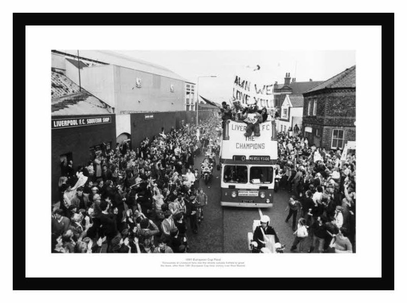 Liverpool FC 1981 European Cup Final Open Top Bus Celebrations Photo Memorabilia image 1