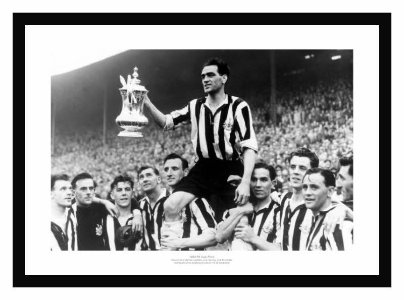 Vieille Photo 1952 – Plaque Commémorative Newcastle United Football Club