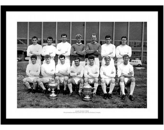 Leeds United 1963/64 Division Two Champions Team Photo Memorabilia