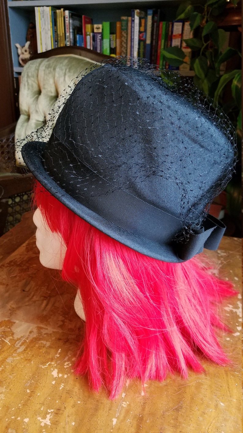 Black 50/'s Pillbox Hat with Birdcage Veil