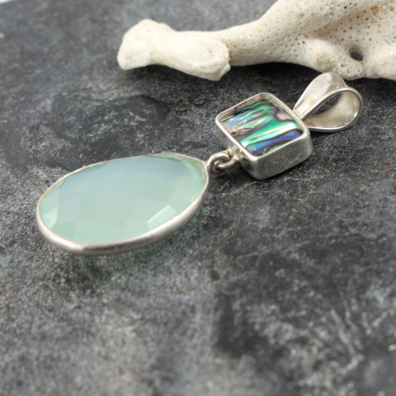 Bring Home the Beach with this Simply Elagant Paua Shell /& Blue Chalcedony Pendant