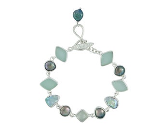 Gorgeous Aqua Seaglass and mint pearl bracelet