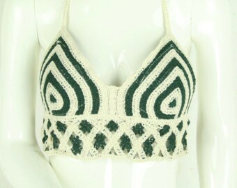 Hand knitted boho knit top size. One size cream green crochet top NEW
