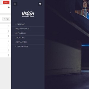 Puede incluir: Una pantalla de personalizaci&oacute;n de sitio web con un men&uacute; en el lado izquierdo que enumera opciones como "Identidad del sitio", "Fuentes y colores", "Radio de borde", "P&aacute;gina sobre m&iacute;", "P&aacute;gina de contacto", "Redes sociales" y "Men&uacute;s". En el lado derecho hay un men&uacute; gris oscuro con el texto "NESSA wordpress theme" y opciones para "Portafolio", "Fotoperiodismo", "Instagram", "Acerca de m&iacute;", "Cont&aacute;ctame" y "P&aacute;gina personalizada".