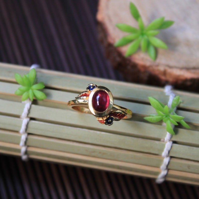 92.5 Silver with 18K Yellow Gold Plating and Thai Enamel Classic African Ruby Thai Styled Ring Size 6 34 US. Heated