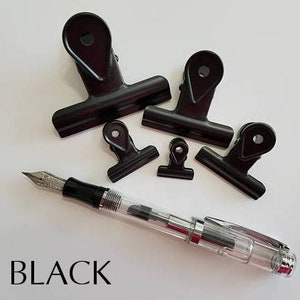 Sujetapapeles con forma de bulldog negro: ¡cinco tamaños y siete colores! ¡Súper lindos y muy resistentes!