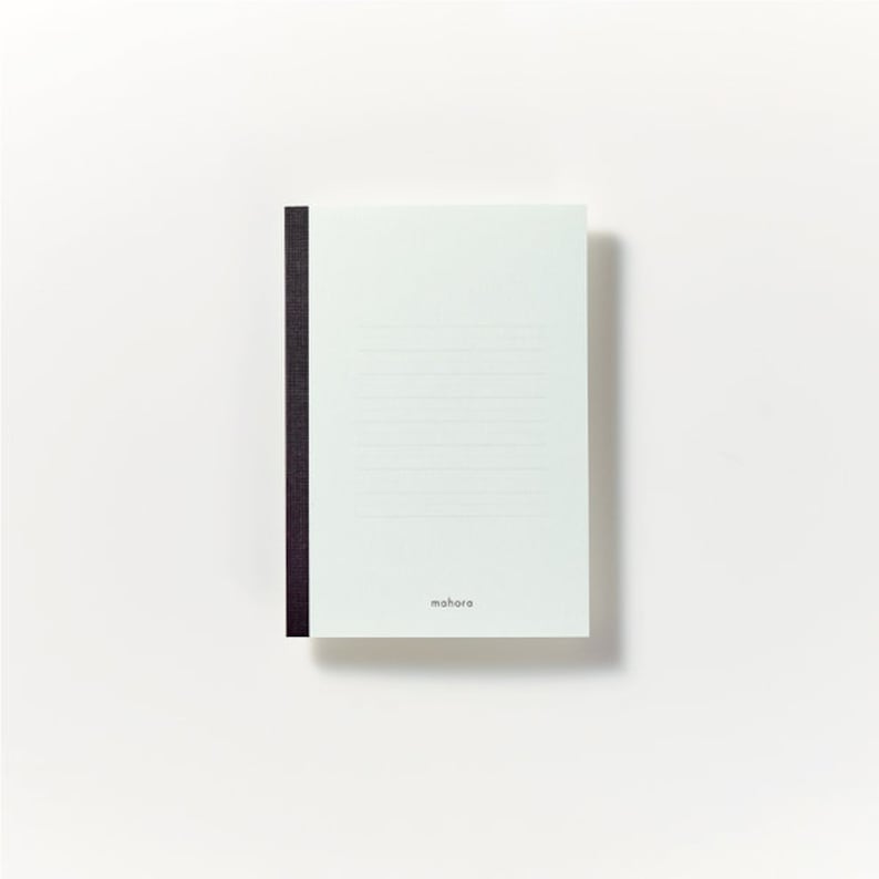 Cuaderno Oguno B6 MAHORA LAVENDER de 5 mm con rayas y supresión de luz, papel con reducción de reflejos, Premio al Buen Diseño para Discapacidades del Desarrollo / OGN-M311 B6 MINT