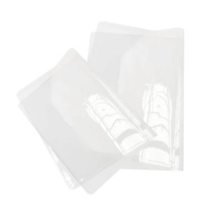 Puede incluir: Tres fundas de pl&aacute;stico transparentes de diferentes tama&ntilde;os, dise&ntilde;adas para proteger documentos u otros art&iacute;culos.