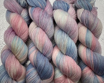 ROSE ANNE, Merino/Tencel (Lyocell), merino60/tencel40 4-ply, 100g/3,5oz, handdyed