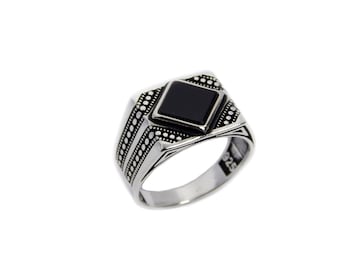 Heren ring van sterling zilver 925 met een vierkante onyx steen