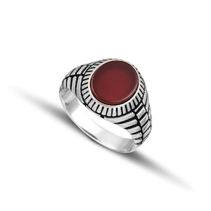 Sterling Silver Men&#39;s Ring with carnelian Stone