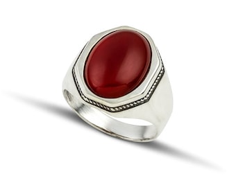 Sterling Silver 925 Men's Ring with an oval capucon carnelian stone