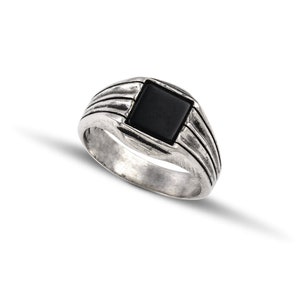 Sterling Silver Men Ring with an Onyx Stone