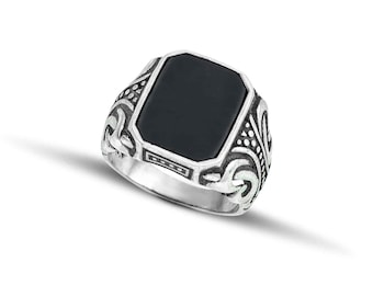 Sterling Silver Men&#39;s Ring with Onyx Stone