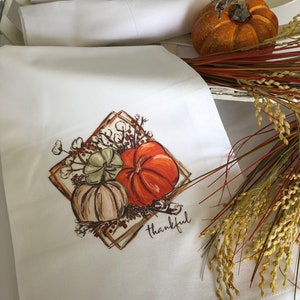 Thankful Tea Towel - Fall Decor Flour Sack - Farmhouse Decor - Kitchen Towel - Housewarming Gift - Kitchen Decor - Pumpkin Decor Autumn