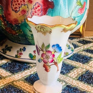 Herend Queen Victoria Mini Petite Vase, 2.5”