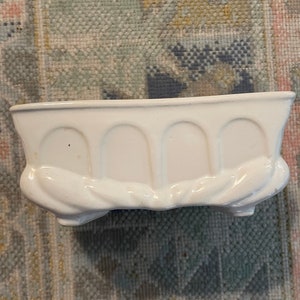 Vintage USA pottery planter cream
