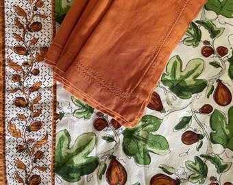 Williams-Sonoma fig Provencial tablecloth and linen napkin set-70” x 90”