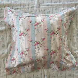 1 LAURA ASHLEY Bramble Berry *STANDARD Pillow SHAM Floral Vintage