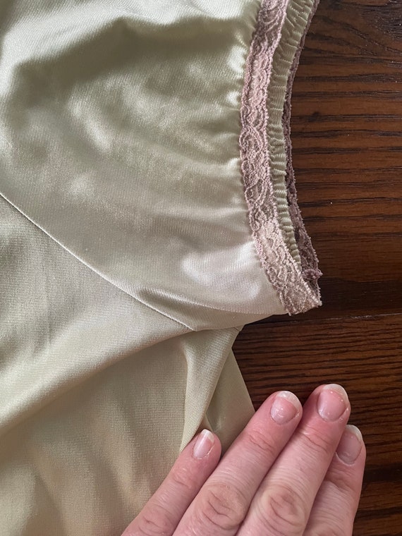 Vintage Vanity Fair celadon green nightgown - image 10