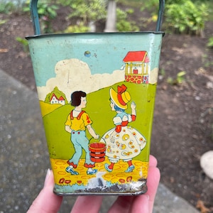 Vintage Cheinco tin litho candy pail