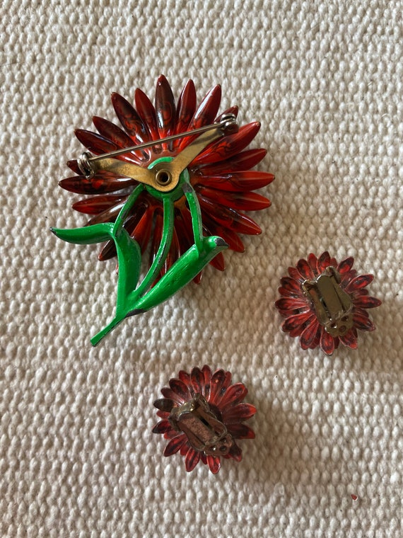 Vintage red orange enamel flower pin and earring … - image 3