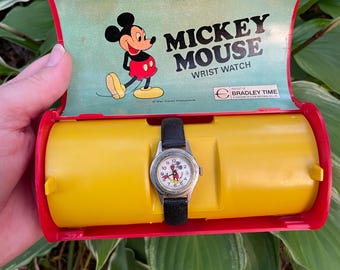 Vintage 1970s Child's size Walt Disney Bradley Elgin Mickey Mouse wrist watch-black leather-new old stock