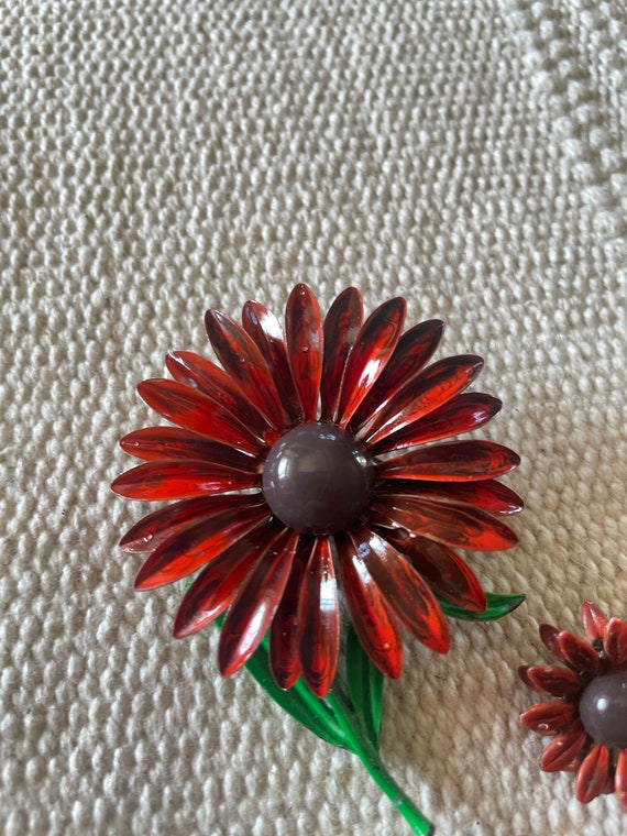 Vintage red orange enamel flower pin and earring … - image 2