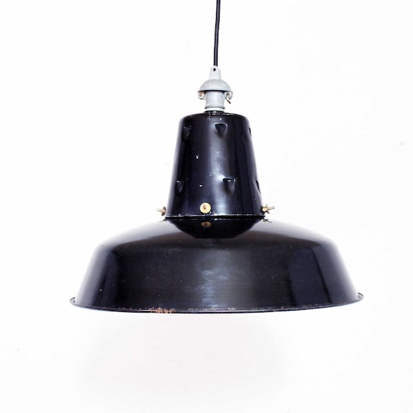 Suspensions en métal émaillé, lampe industrielle noire