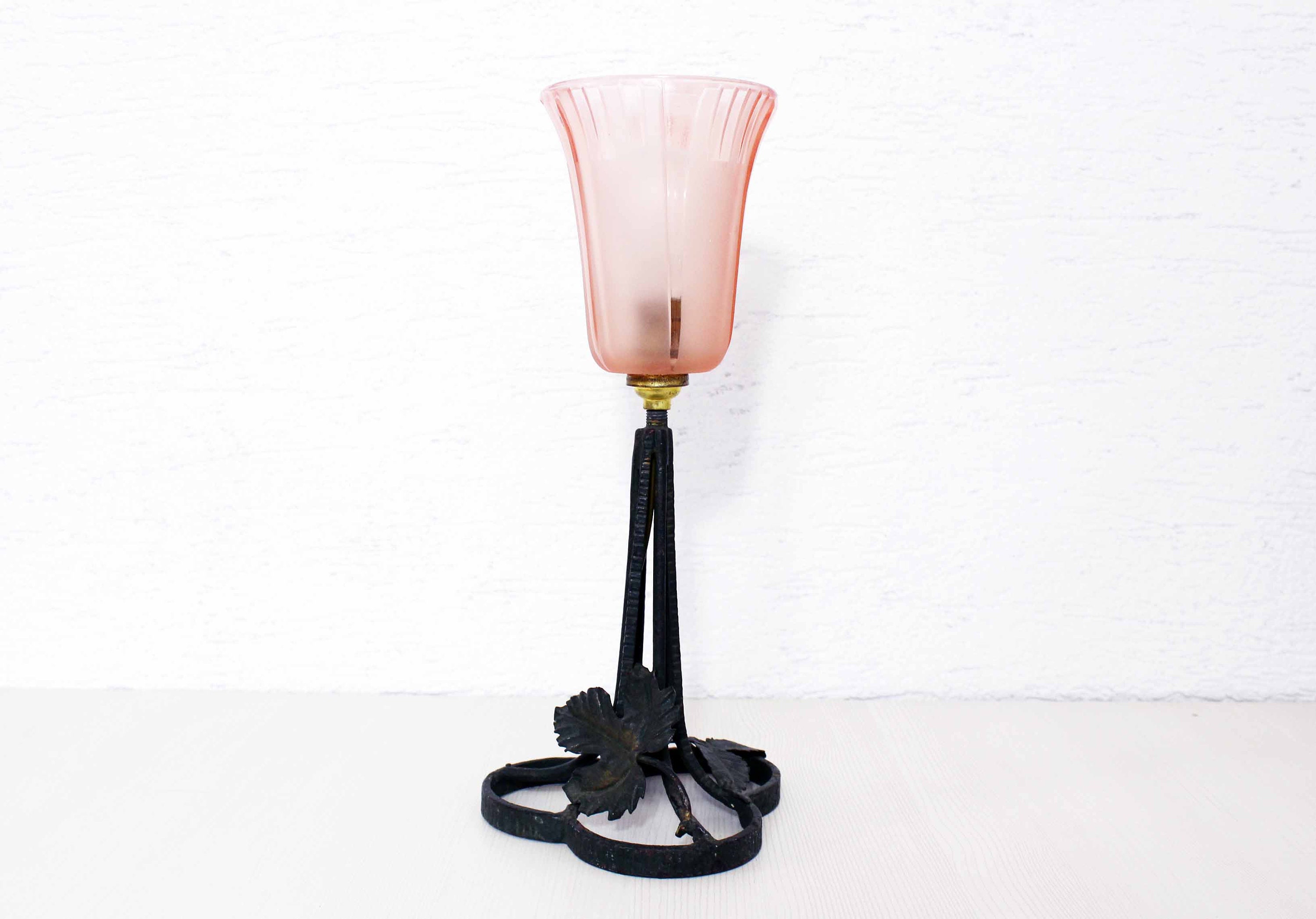 Lampe Des Années 30 avec Tulipe Art Déco Socle Nouveau