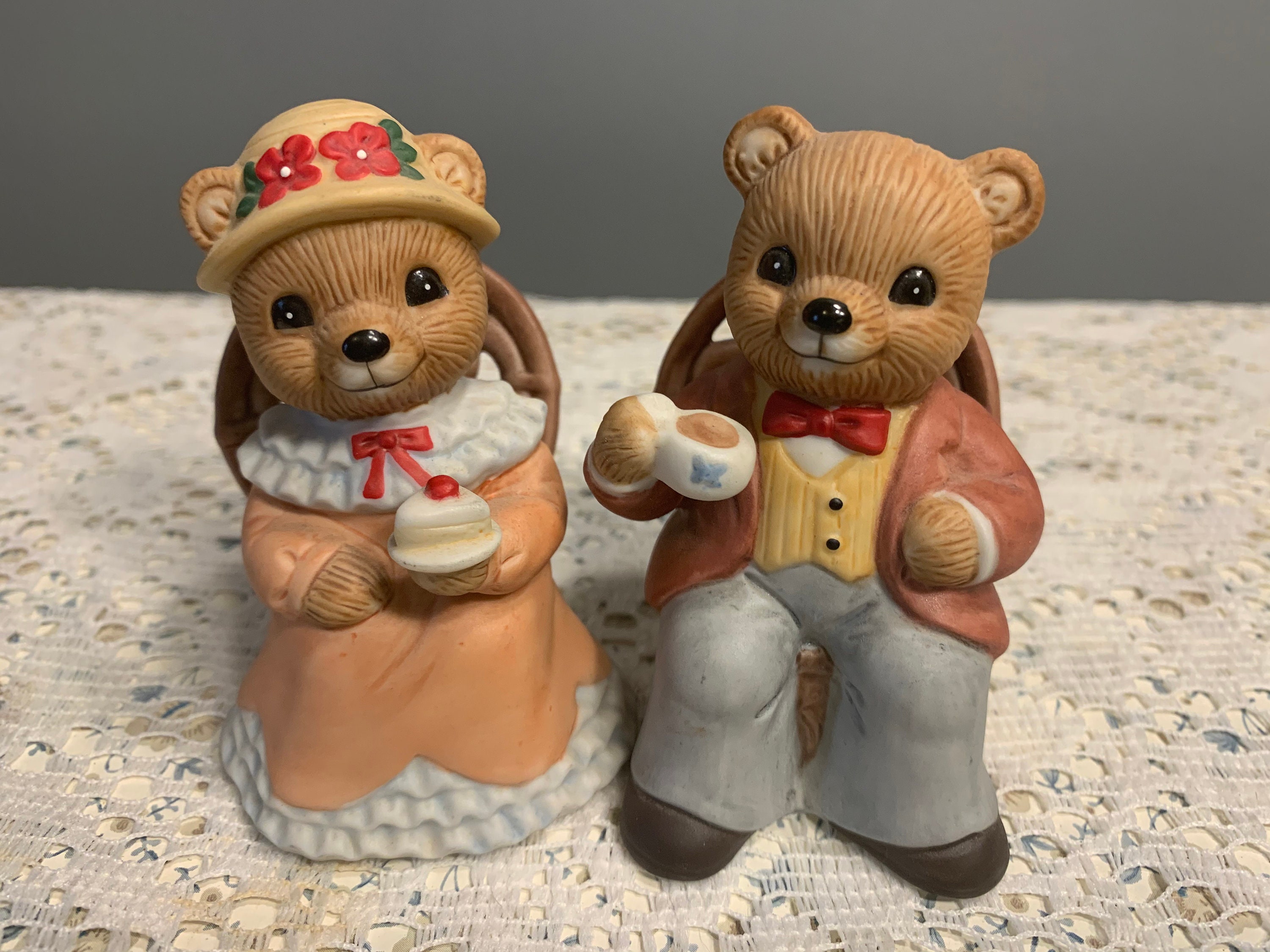 Vintage Home & Gardens Porcelain Tea Time Bear Figurines, 1401