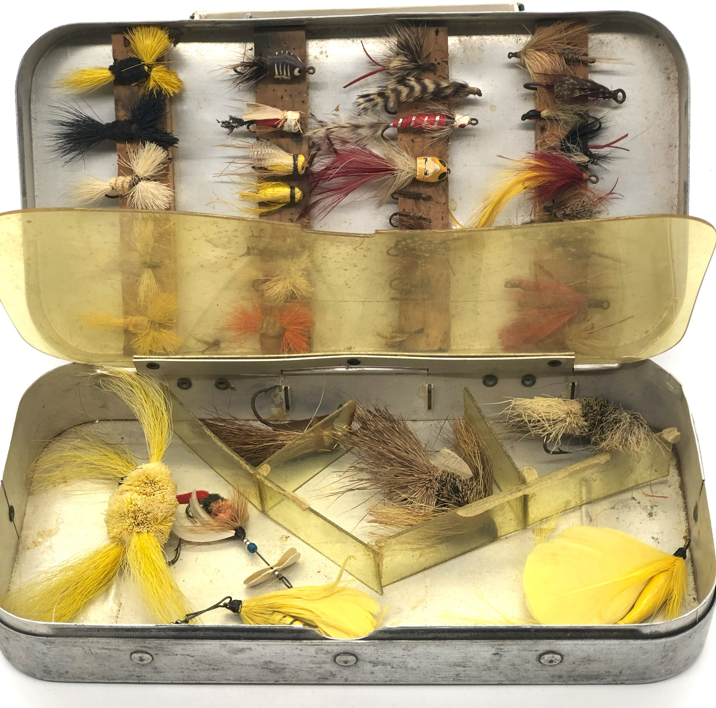 Old Outing Metal Fly Box With Fly Fishing Lures 