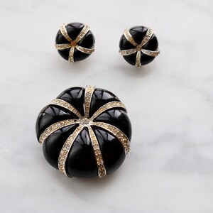 Kenneth Lane vintage large brooch and clip earrings set