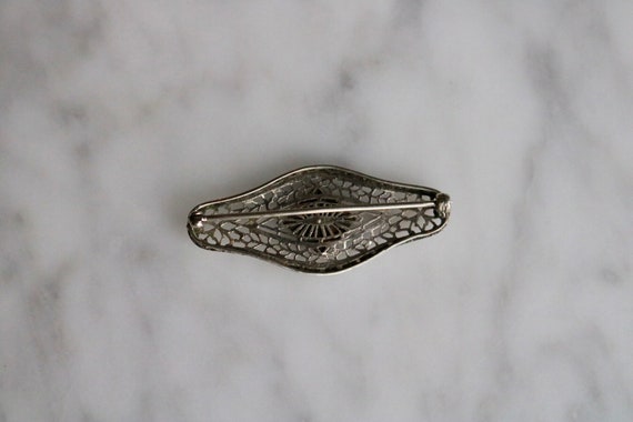 Vintage 10K white gold filigree pin brooch with g… - image 6