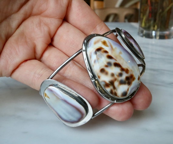 Large cabochon shell cuff bracelet - image 2