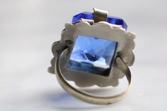 Brilliant blue vintage Art Deco statement ring - image 2