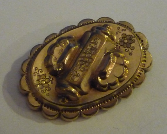 Antique Rolled Gold Victorian Oval Ornate C Clasp… - image 1