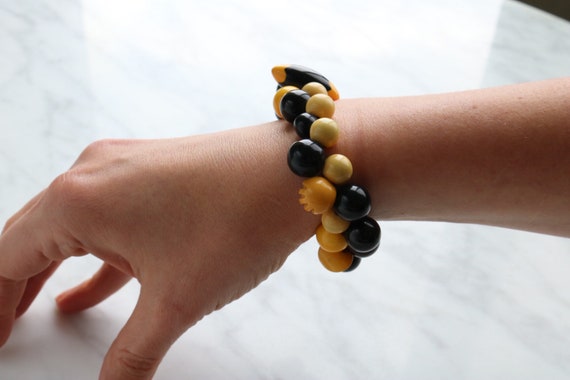 Upcycled bracelet with 1930s bakelite and cellulo… - image 2