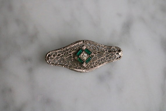 Vintage 10K white gold filigree pin brooch with g… - image 8