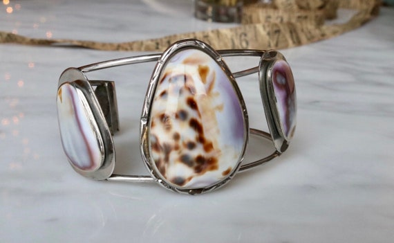 Large cabochon shell cuff bracelet - image 1